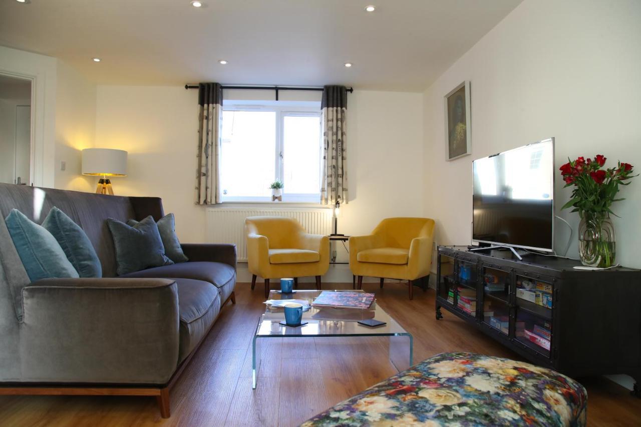 Burgess Yard 2-Bedroom Cottage, Bath Exterior foto